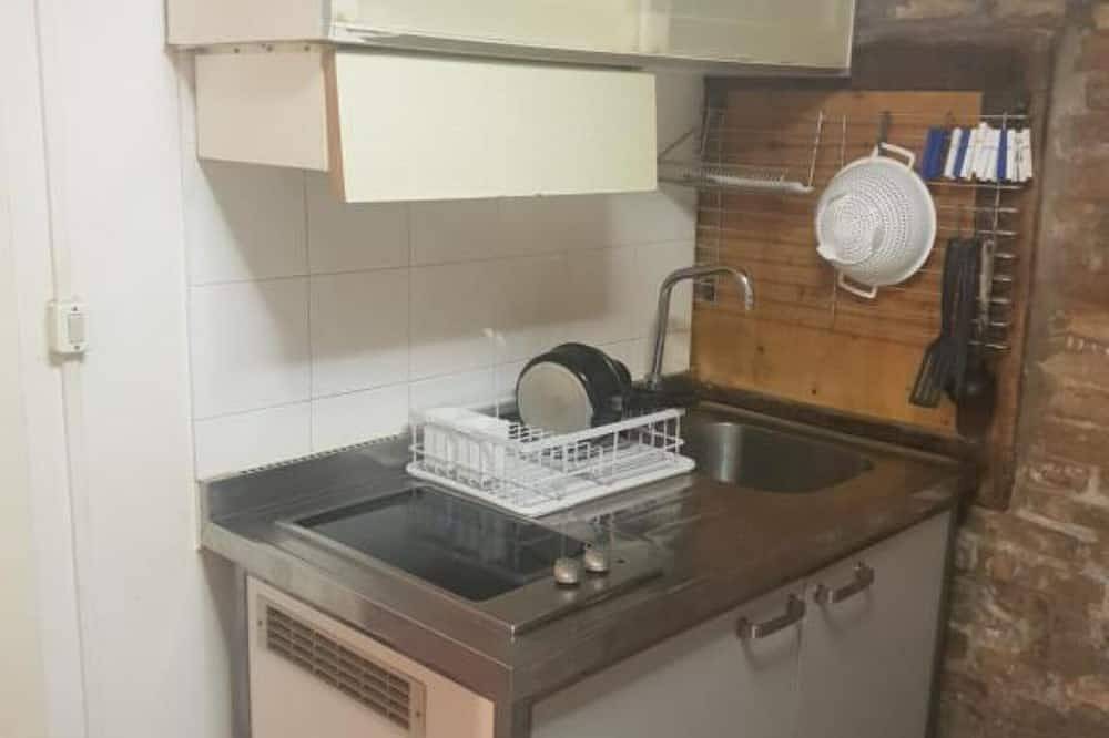 Entire apartment, Apartment 'Domus Rafael' with Wi-Fi and Air Conditioning in Urbino, Valle del Metauro