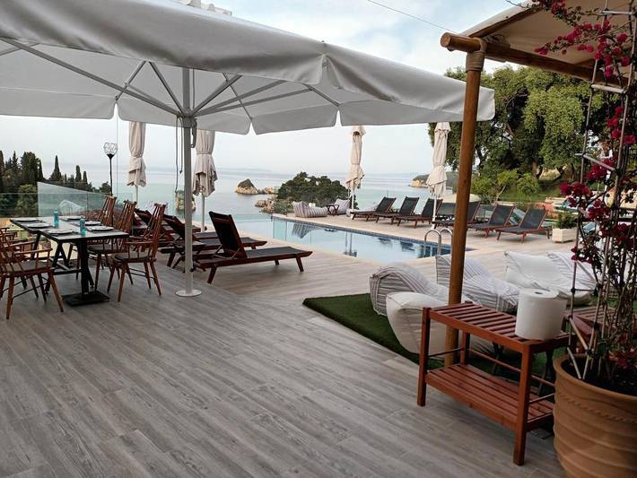 Vakantieappartement voor 3 personen, with uitzicht and terras as well as zwembad in Parga