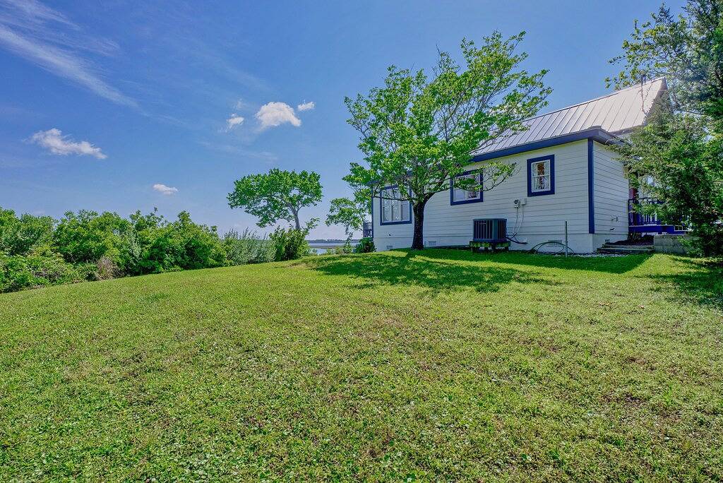 Waterfront, gorgeous, Pvt Dock, relax, Downtown, fish, Retreat in Swansboro, Camp Lejeune