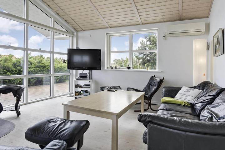 Ferienhaus mit Meerblick für 6 Personen, mit Whirlpool und Terrasse sowie Sauna auf Bornholm - 4