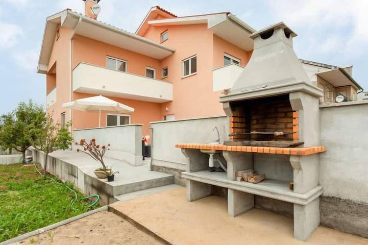 Casa vacanza per 8 persone, con giardino e balcone - 1