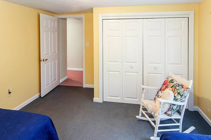 Vacation house for 14 people, with yard, with pets in Lake Michigan