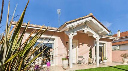 Gîte pour 5 personnes, avec jardin dans Cassy