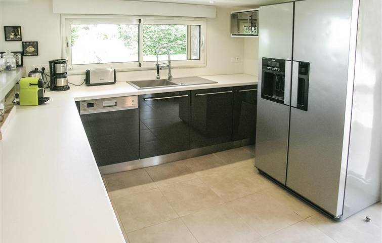 Familienfreundliches Apartment mit Pool und Garten in Saint-Aubin-de-Cadelech, Périgord Pourpre