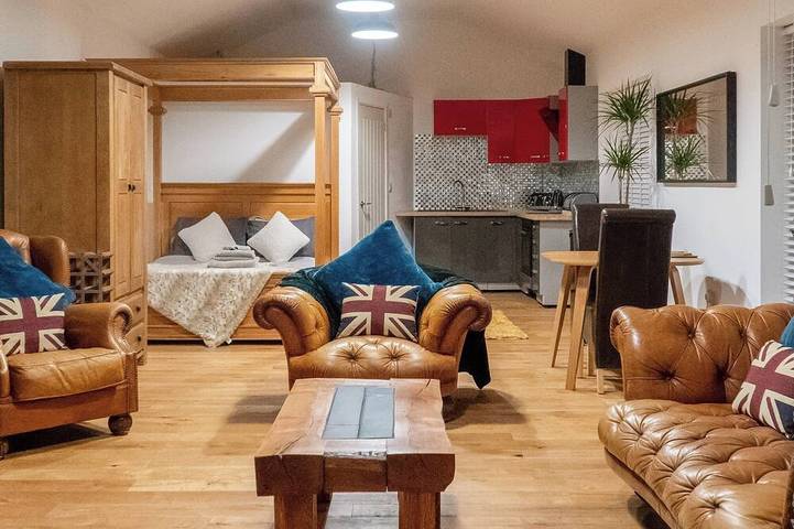 Holiday rental for 2 people, with balcony/terrace and hot tub in Brecon Beacons