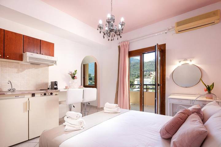Apartamento para 2 personas, con vistas y terraza en Bali (Creta)
