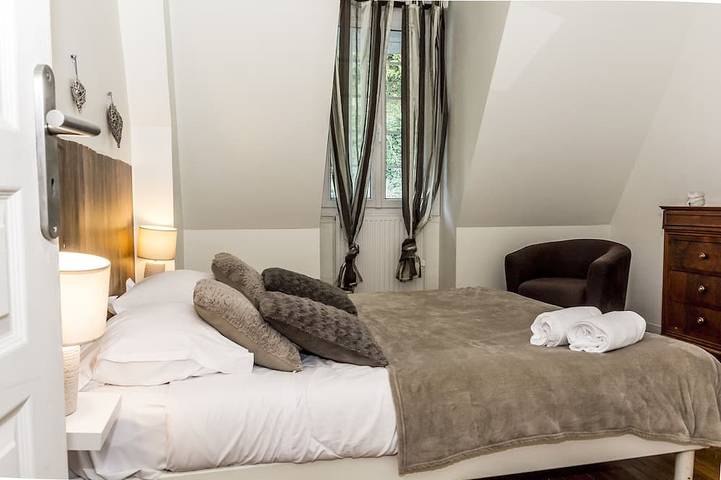 Location de vacances pour 14 personnes, avec terrasse et jacuzzi à Montbazon - 2