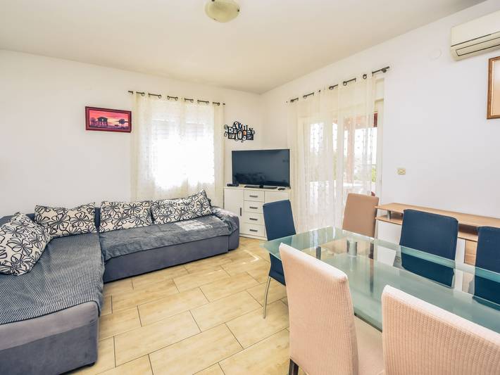 Ferienhaus für 8 Personen, mit Terrasse in Maslenica - 3