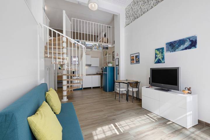 Entire apartment, Apartment 'Chicco & Mirca Loft in Rome Metro A' with Wi-Fi and Air Conditioning in Primavalle, Rome