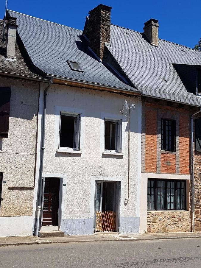La mémée du Saillant in Voutezac, Région de Brive-la-Gaillarde