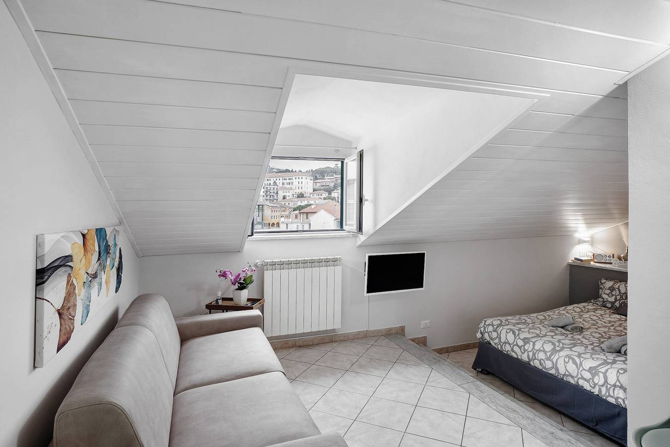 Ganze Wohnung, Ferienwohnung 'Casa Intimissima' mit Klimaanlage in Oneglia, Imperia