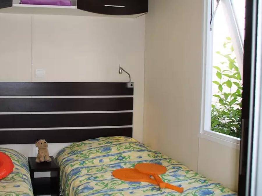 Camping Tikayan la Vallée du Paradis - Mobilhome 6 personnes - Mobil Home Colorado 3 Pièces 4/6 Personnes Climatisé + Tv in Saint-Raphaël, Côte méditerranéenne (France)