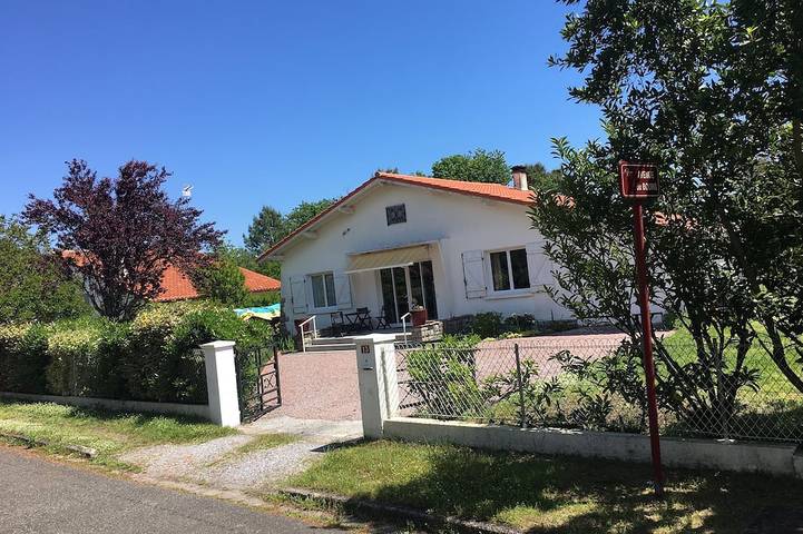 Ferienhaus für 6 Personen, mit Garten in Messanges