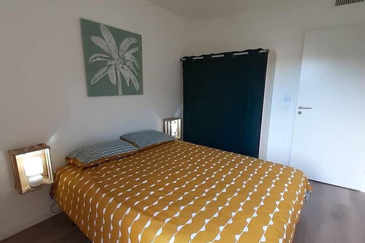 Gîte pour 6 personnes, avec jardin dans Plage des Bourdaines - 2