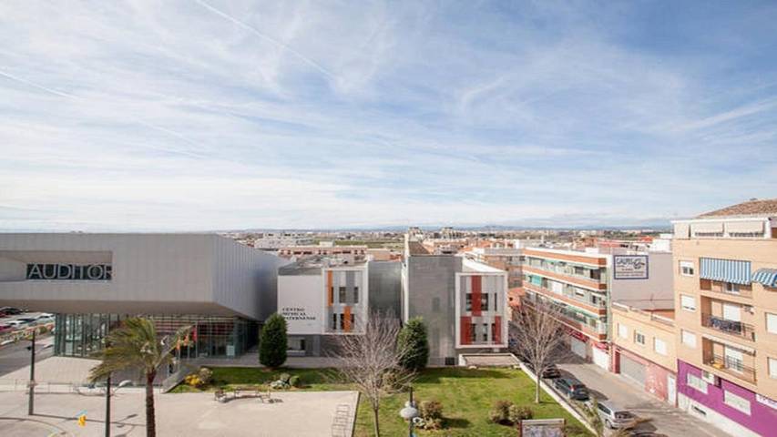 Apartamento para 3 personas, con Balcón además de Terraza y Vistas en Paterna