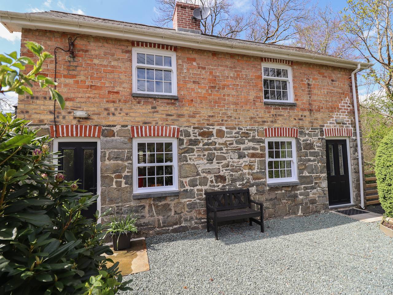 Tan Y Capel in Powys