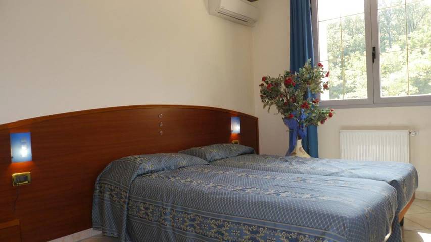 Hôtel pour 3 personnes, avec jardin à Castiglione dei Pepoli - 2