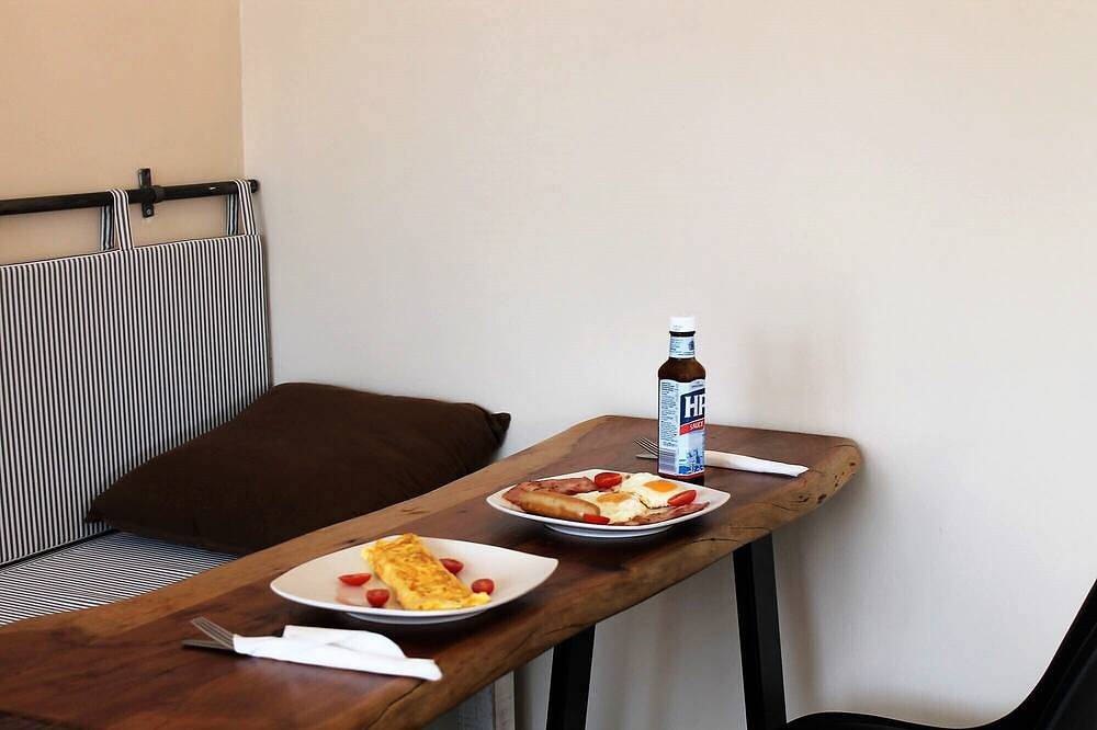Close to the beach, spacious one-bedroom apartment with sea views., foto 12