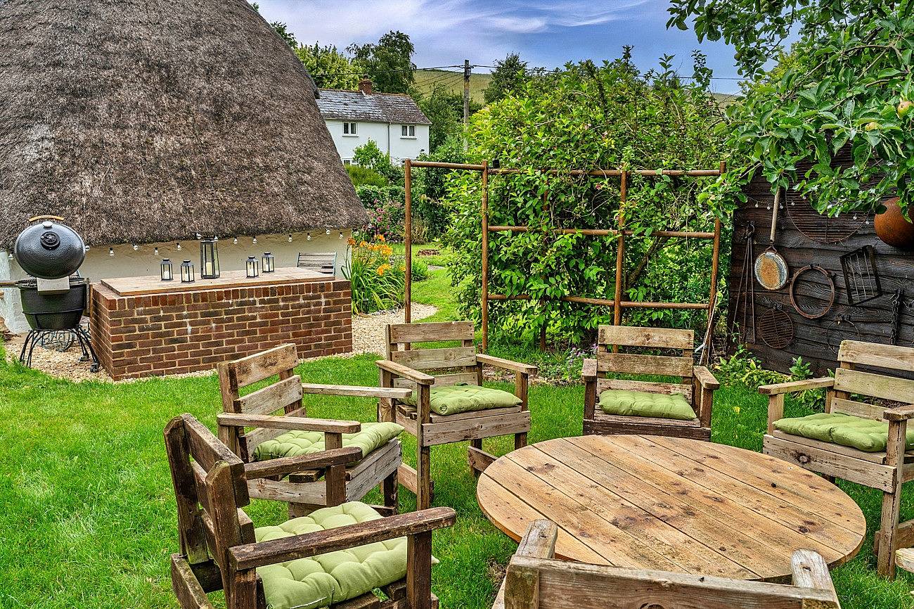 The Thatch at Winterborne Houghton in Dorset