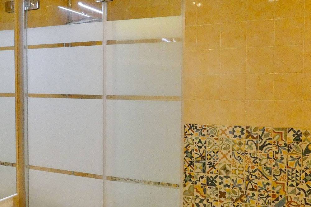 Ganze Wohnung, Sea View Apartment Between Forest and Beach – Cala Vinyes in Magaluf, Calvià