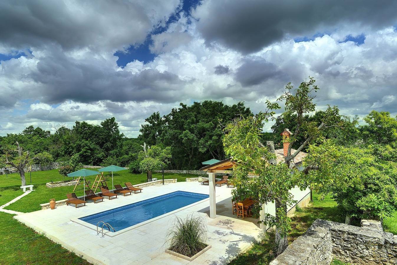 Maison de vacances pour 16 personnes avec terrasse in Barban, Côte Sud d'Istrie