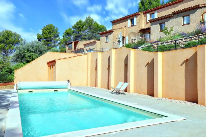 Chalet para 8 personas, con piscina además de jardín y terraza - 1