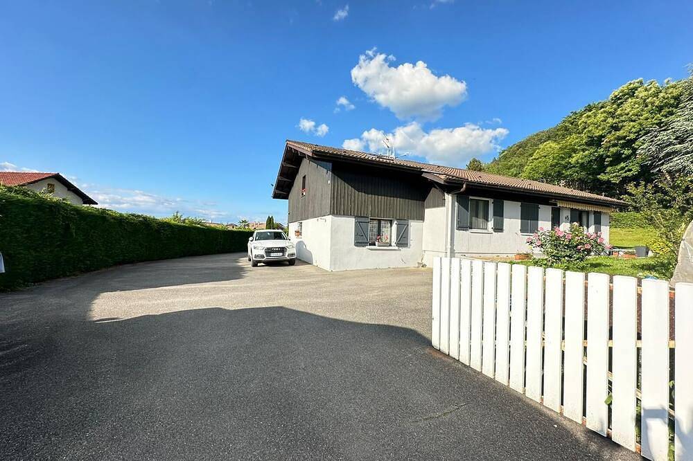 Entire apartment, Cosy, quiet apartment near Lake Geneva in Allinges, Thonon-les-Bains region