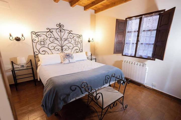 Appartement entier, Apartment Las Mimosas -In Asturias, Ideal For Families And Friends in Soto del Barco, Côte Cantabrique