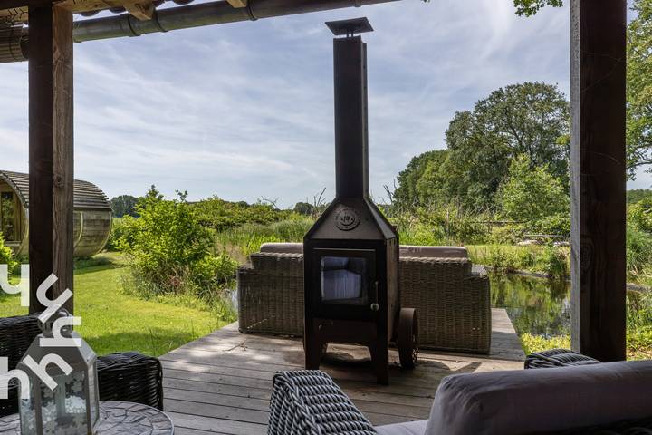 Romantisches Ferienhaus mit Außenspa, Sauna und Teich in ruhiger Lage in Drenthe in Nationalpark Dwingelderveld