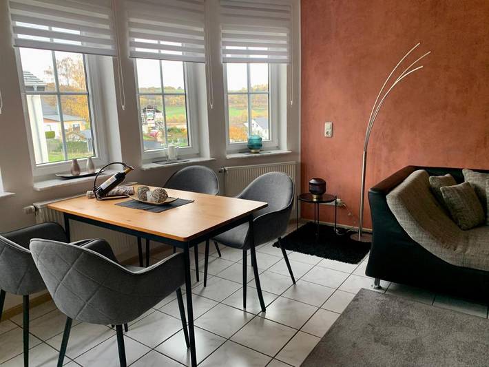 Ferienwohnung für 4 Personen, mit Terrasse und Ausblick sowie Seeblick in Schalkenmehren - 2