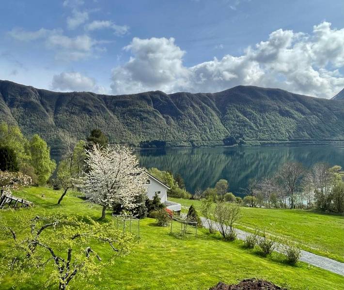 Ferienhaus für 7 Personen, mit Ausblick und Seeblick sowie Garten - 1