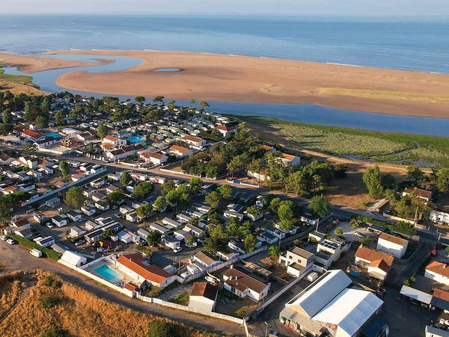 Camping pour 6 Personnes dans La Faute-sur-Mer, Vendée
