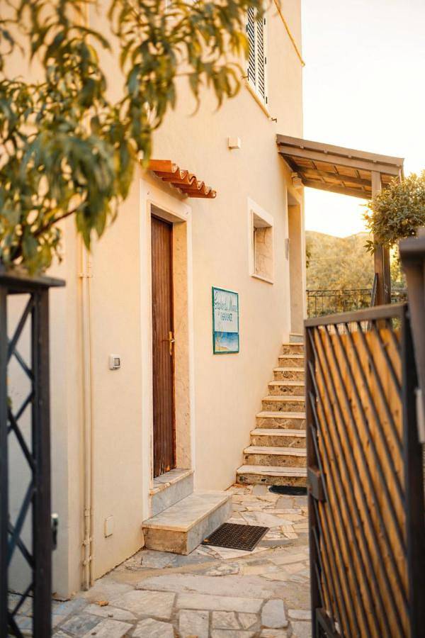 Ferienwohnung für 2 Personen, mit Garten und Ausblick, kinderfreundlich in Marina di Ascea