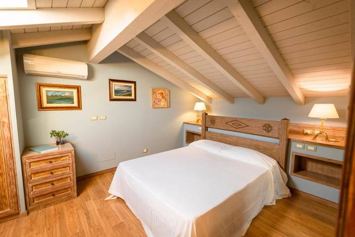 Appart’hôtel pour 3 personnes, avec Jardin et Vue à Sirtori
