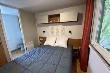 Camping pour 8 Personnes dans Saint-Julien-en-Born, Région de Dax, Photo 2