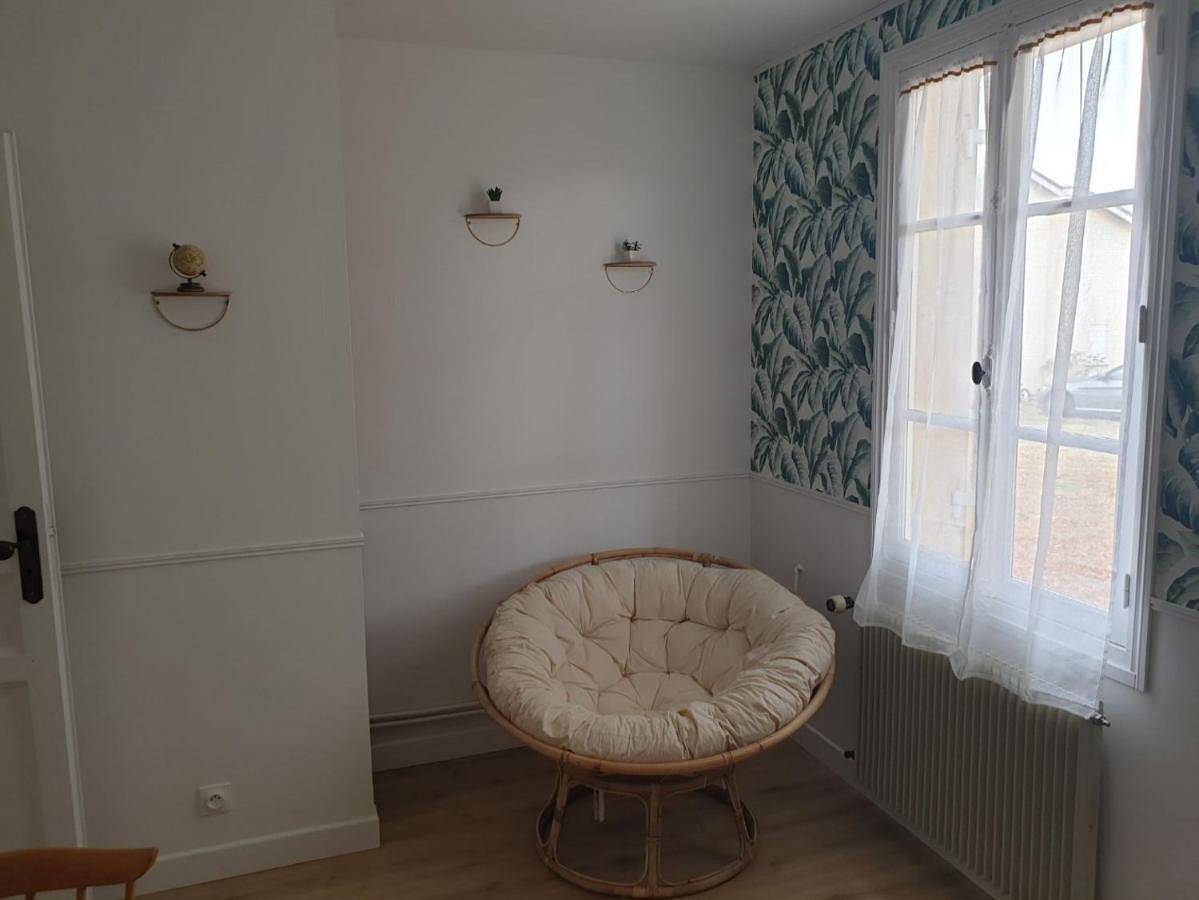 Triple Room in Coutras, Région de Libourne
