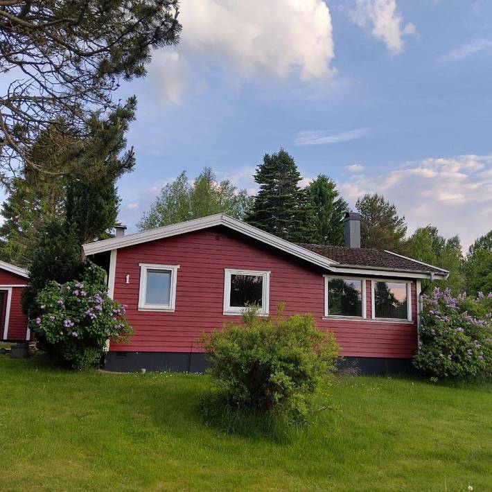 Hus för 6 Personer, med Balkong samt Terass och Trädgård och Sjöutsikt i Hjo