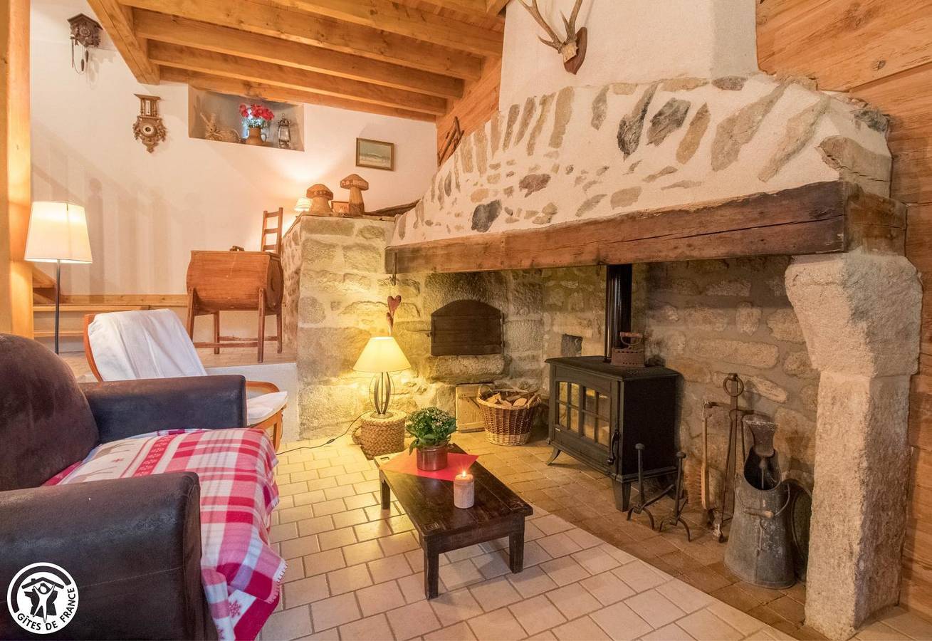 Gîte für 6 Personen mit Garten in Sauvessanges, Ambert und Umgebung