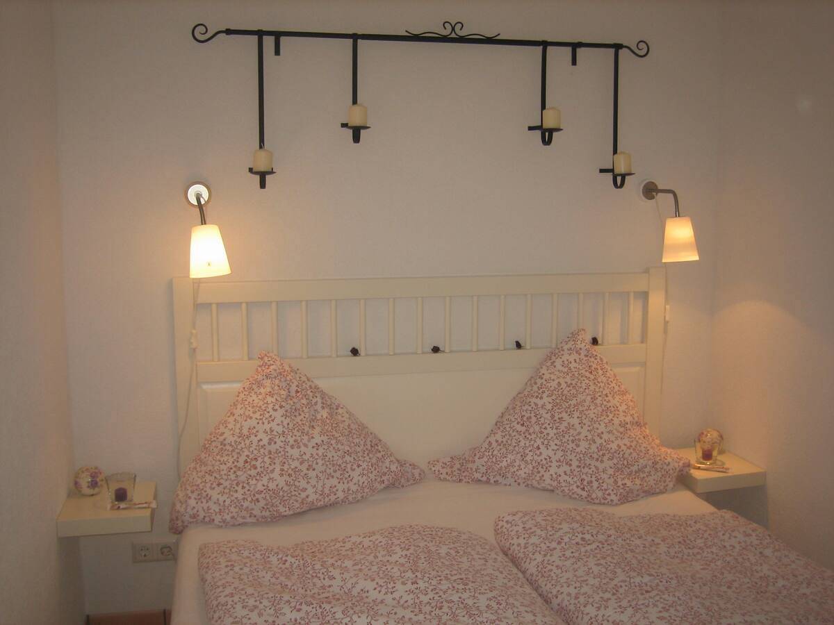 Appartamento intero, Appartamento 'Romantica' con vista lago, terrazza privata e Wi-Fi in Sipplingen, Region Bodensee-Oberschwaben