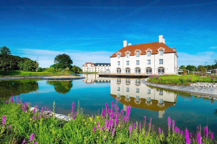 Location de vacances pour 16 personnes, avec jardin ainsi que piscine et vue à Bailly-Romainvilliers - 2