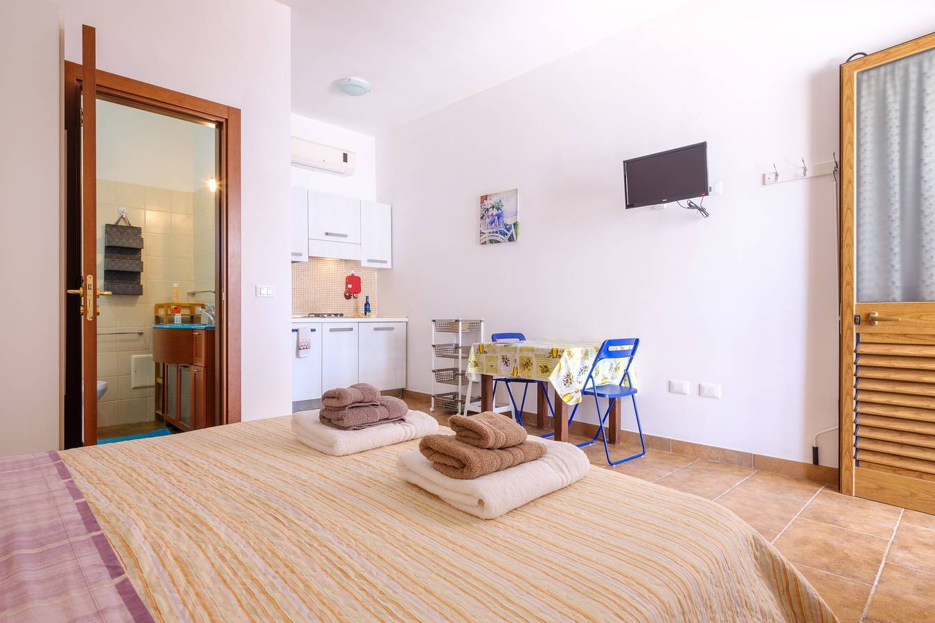 Monolocale intero, Appartamento 'Mamba House 1' con terrazza privata, giardino in comune e aria condizionata in Borgagne, Melendugno