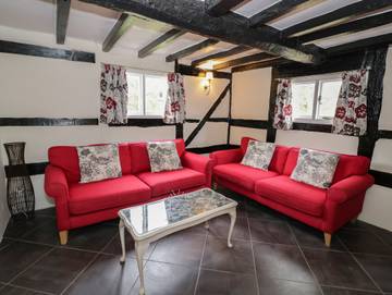 Log Cabin for 6 People in Upton-upon-Severn, Worcestershire, Photo 4