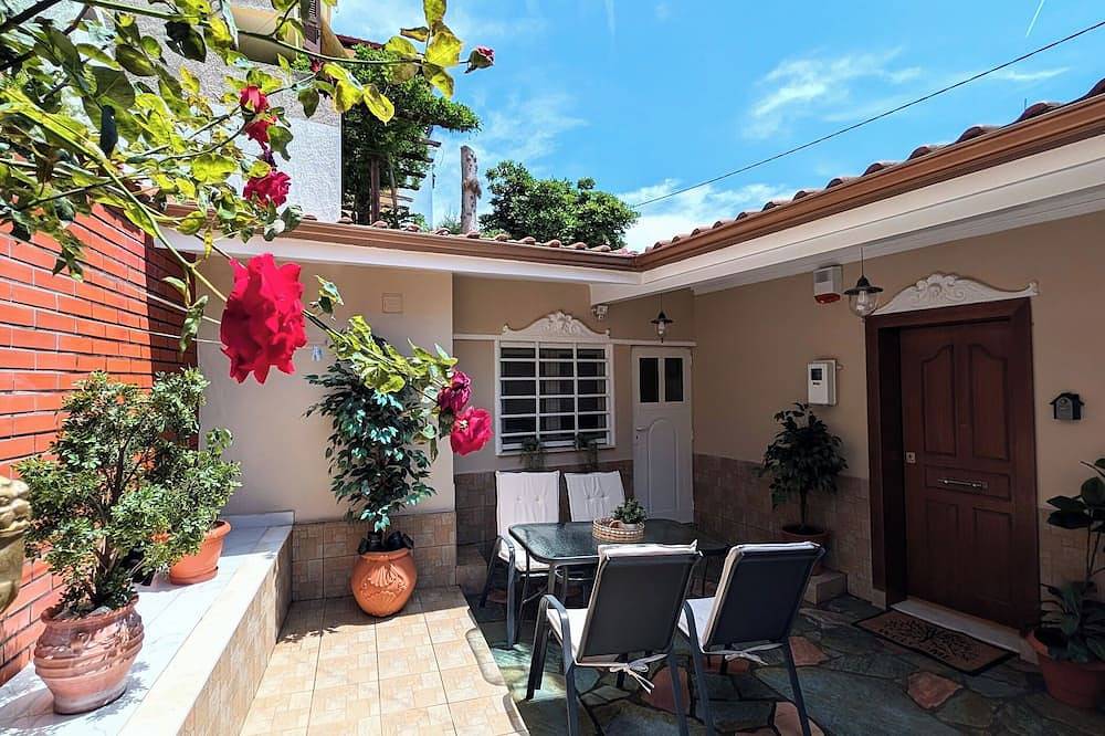 Charming 1-bedroom cottage with Wifi, Ac in fabulous Thessaloniki in Agios Pavlos, Thessaloniki und Umgebung