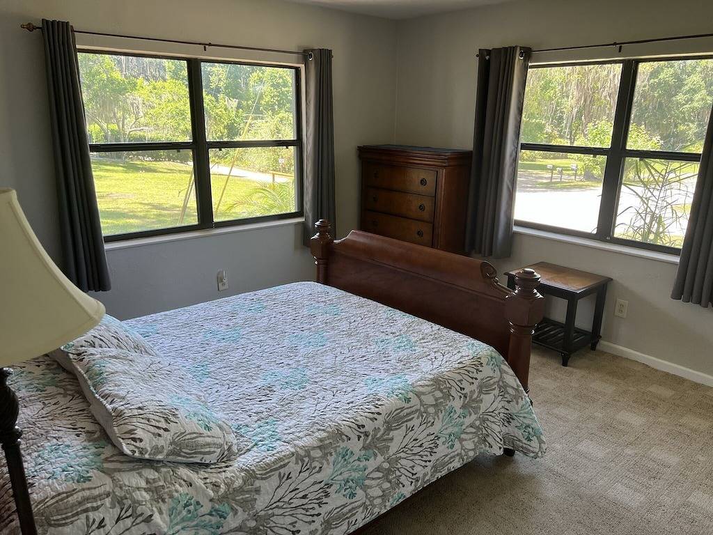 Beautiful lake house with large deck overlooking Lake Pierce in Lake Pierce, Zentral Florida