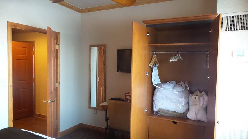Vacation rental for 20 people, with hot tub and balcony, with pets in Park City UT