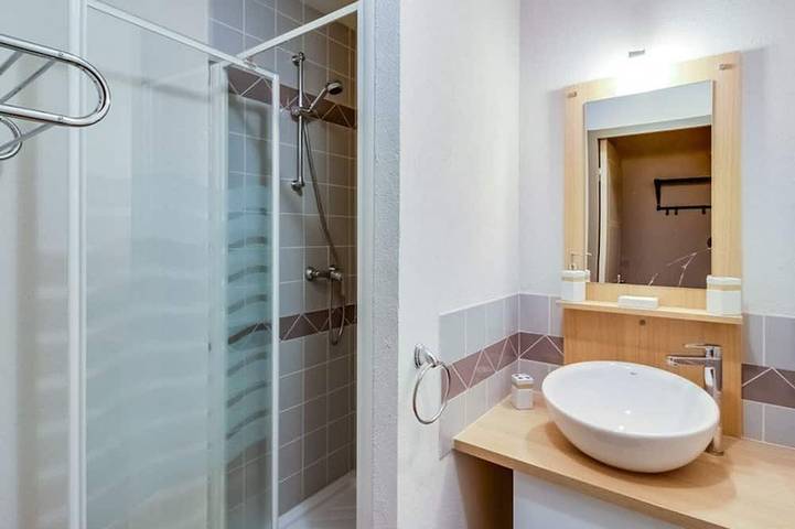 Gîte pour 6 personnes, avec balcon à Sers - 4