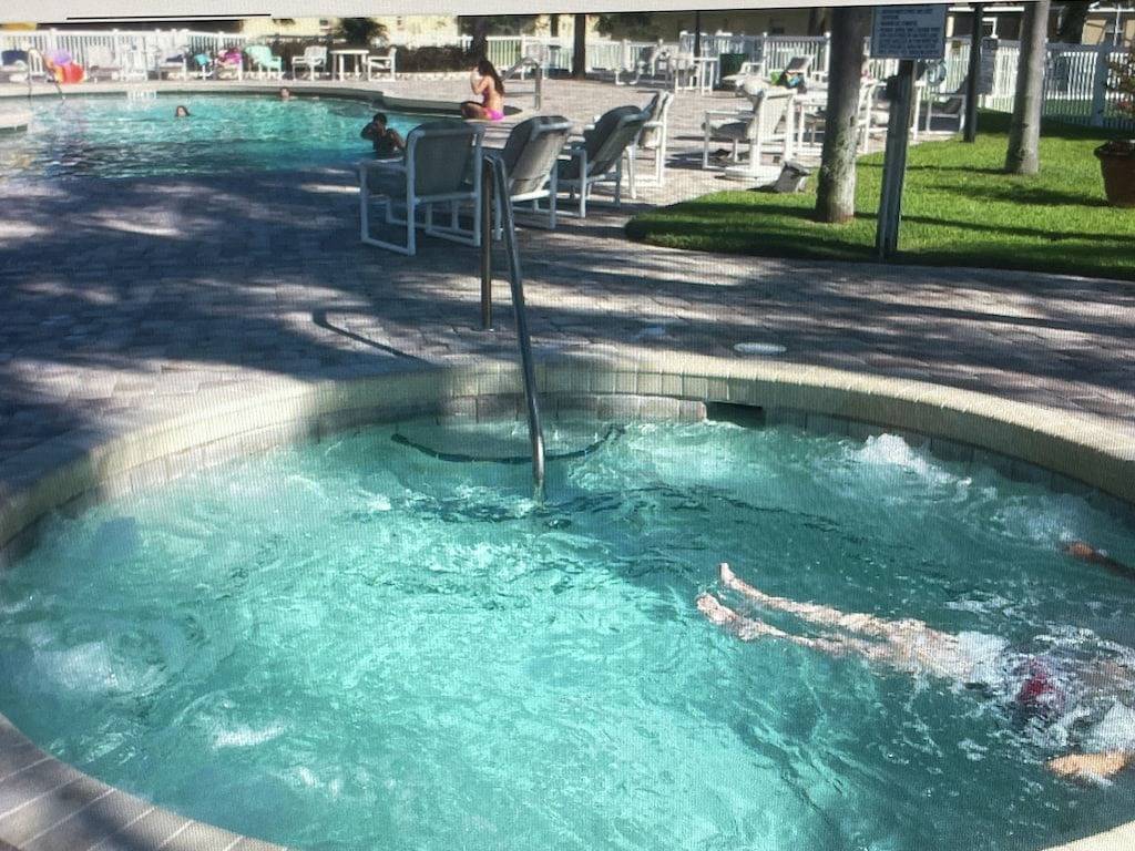 Ganze Wohnung, Lovely bright high ceilings condo in Lake Marion (FL)