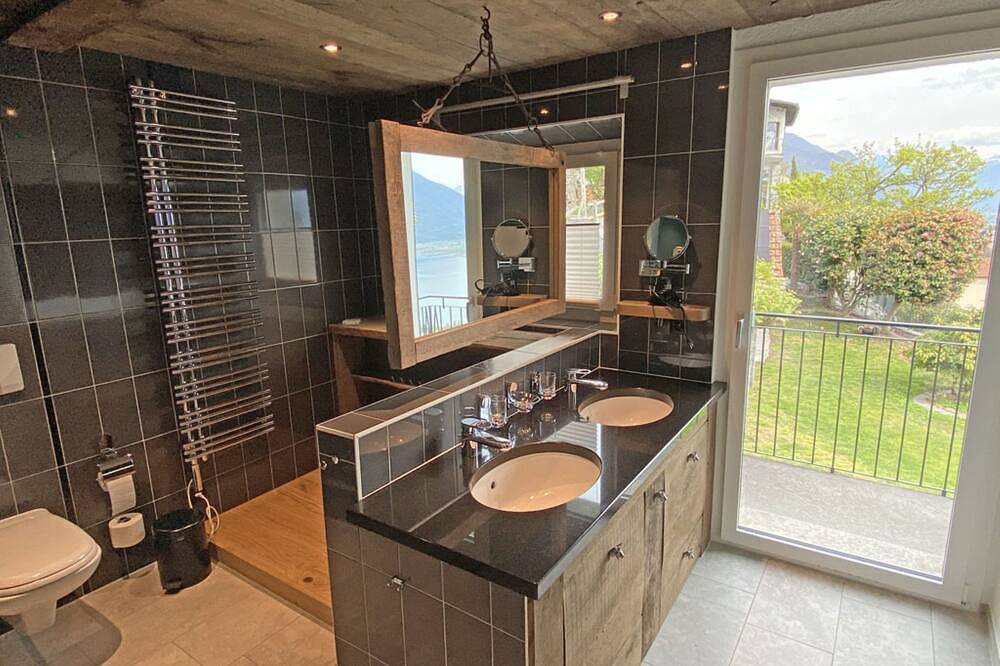 Neu renoviertes Einfamilienhausam am Sonnenhang über Locarno mit Panoramasicht in Brione sopra Minusio, Tessiner Alpen