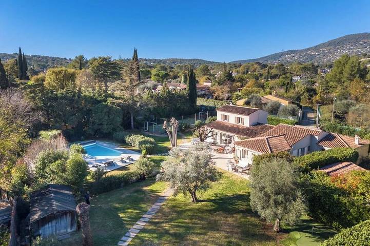 Villa pour 19 personnes, avec sauna et jardin à Peymeinade