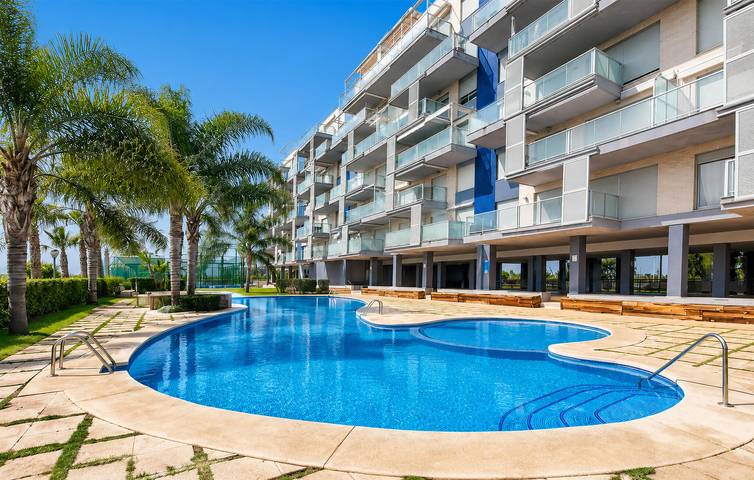 Apartamento vacacional entero, Acogedor apartamento de 2 dormitorios con piscina, terraza y acceso a la playa - Playa Masbó in Moncófar, Costa del Azahar
